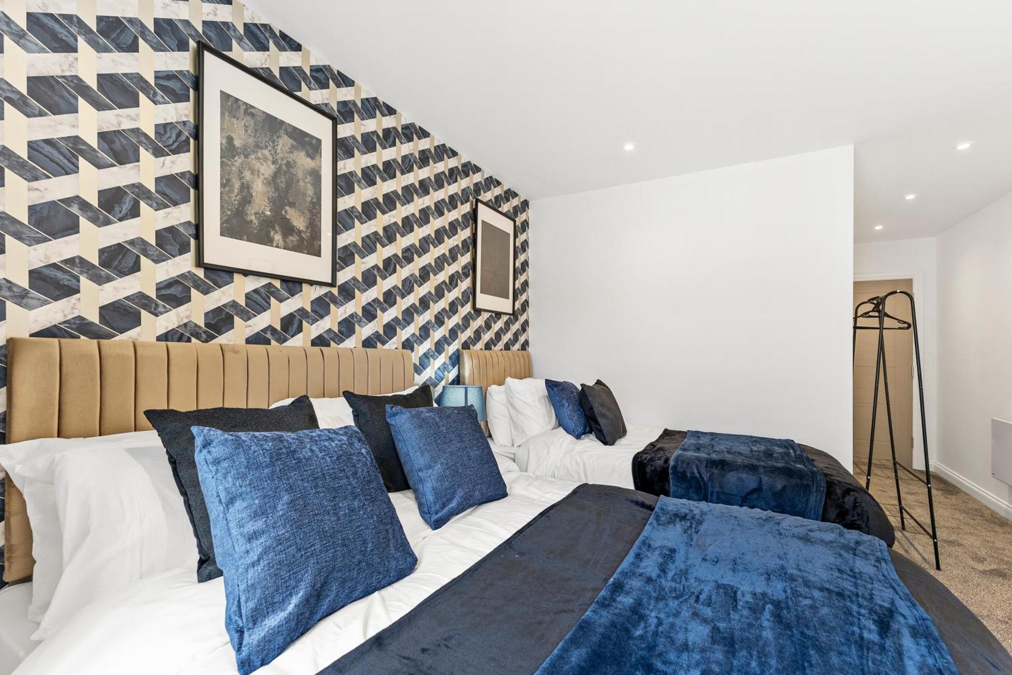 Stylish Large Leeds Apartment - Parking Екстериор снимка