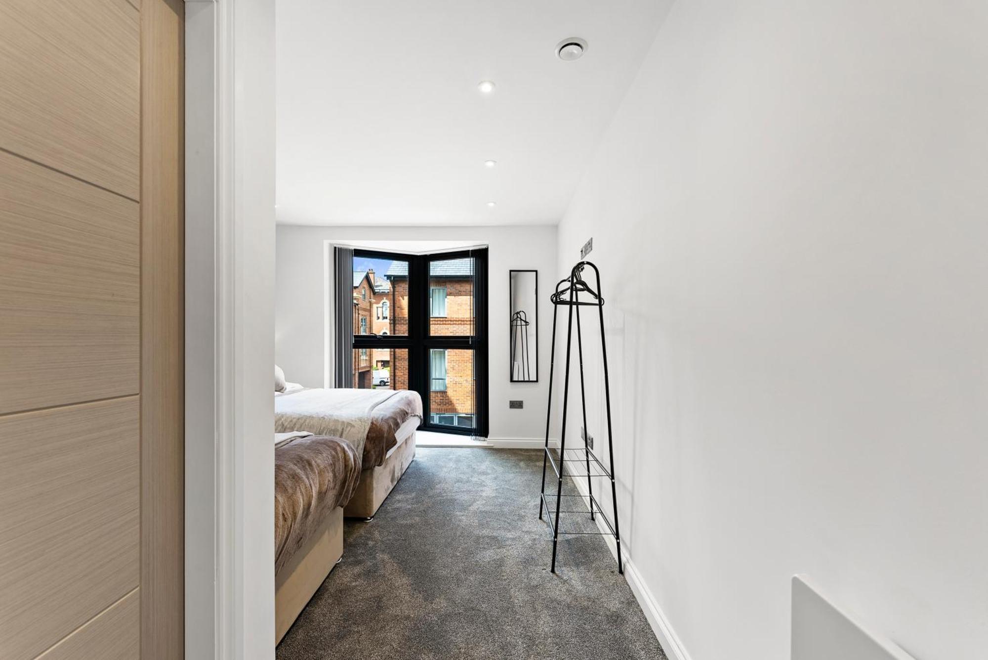 Stylish Large Leeds Apartment - Parking Екстериор снимка