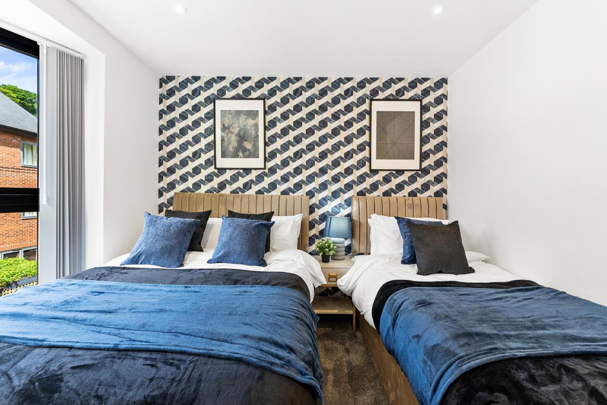 Stylish Large Leeds Apartment - Parking Екстериор снимка