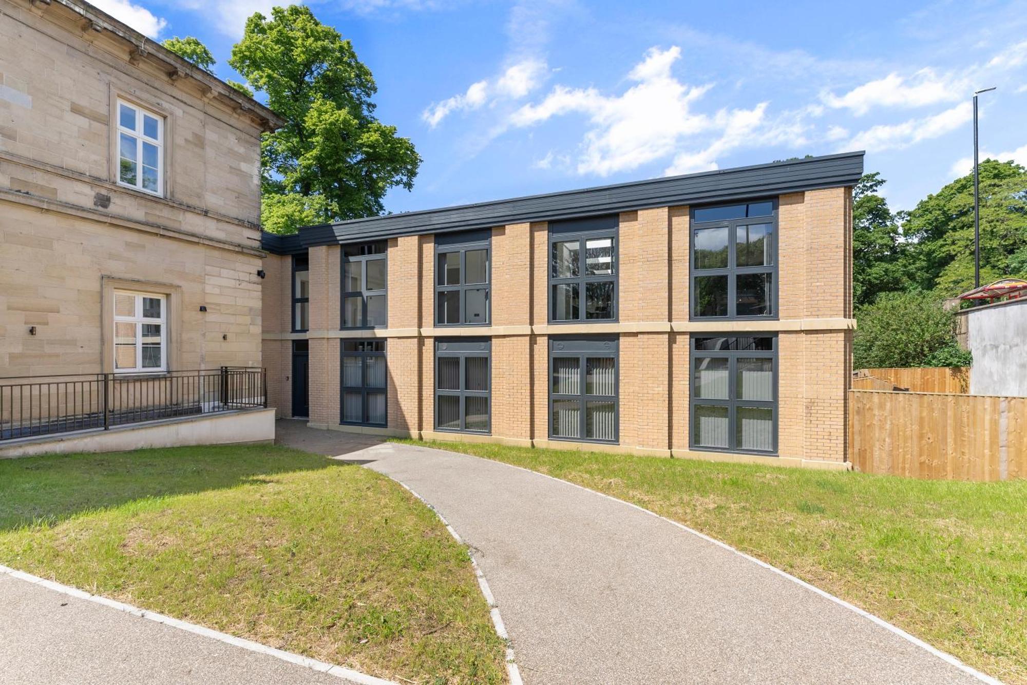 Stylish Large Leeds Apartment - Parking Екстериор снимка